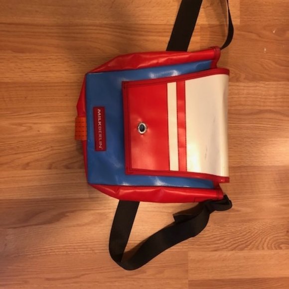 MILK BERLIN BAG - Picture 1 of 1